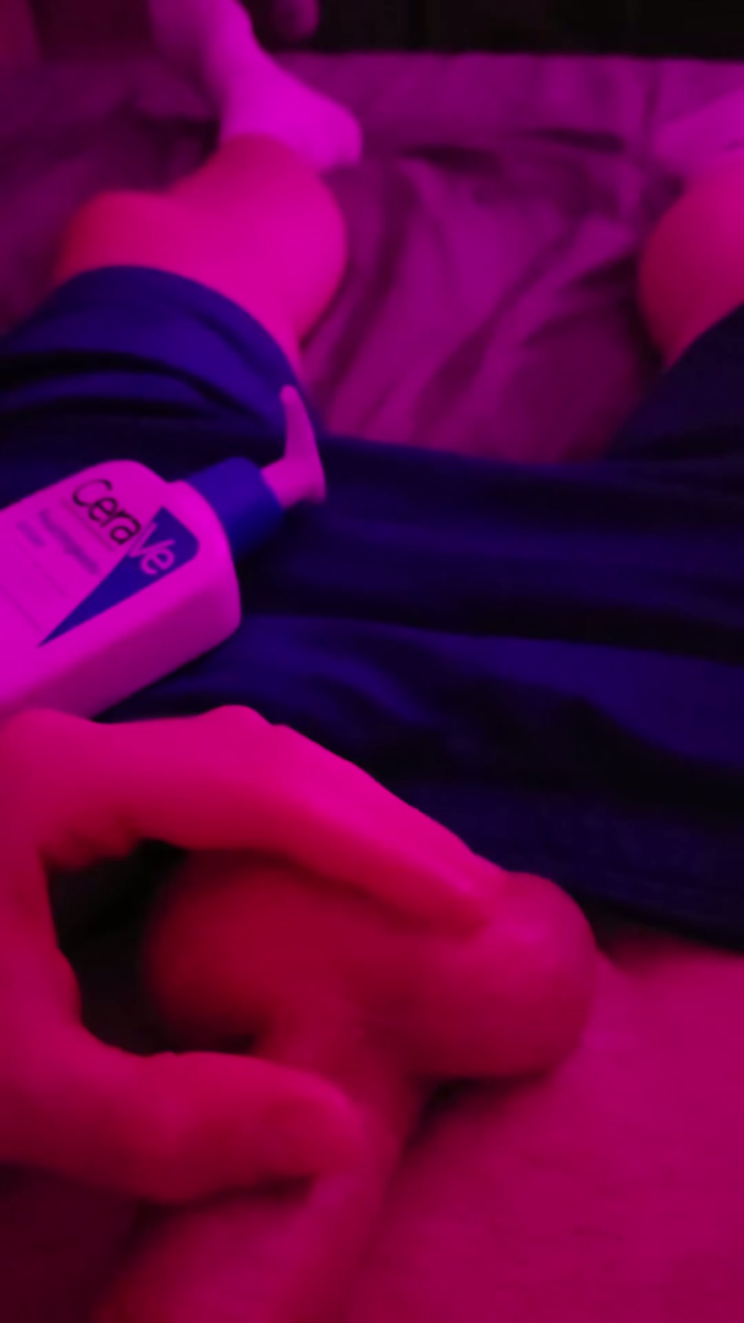 Anyone else likes to lotion their balls? [M27]