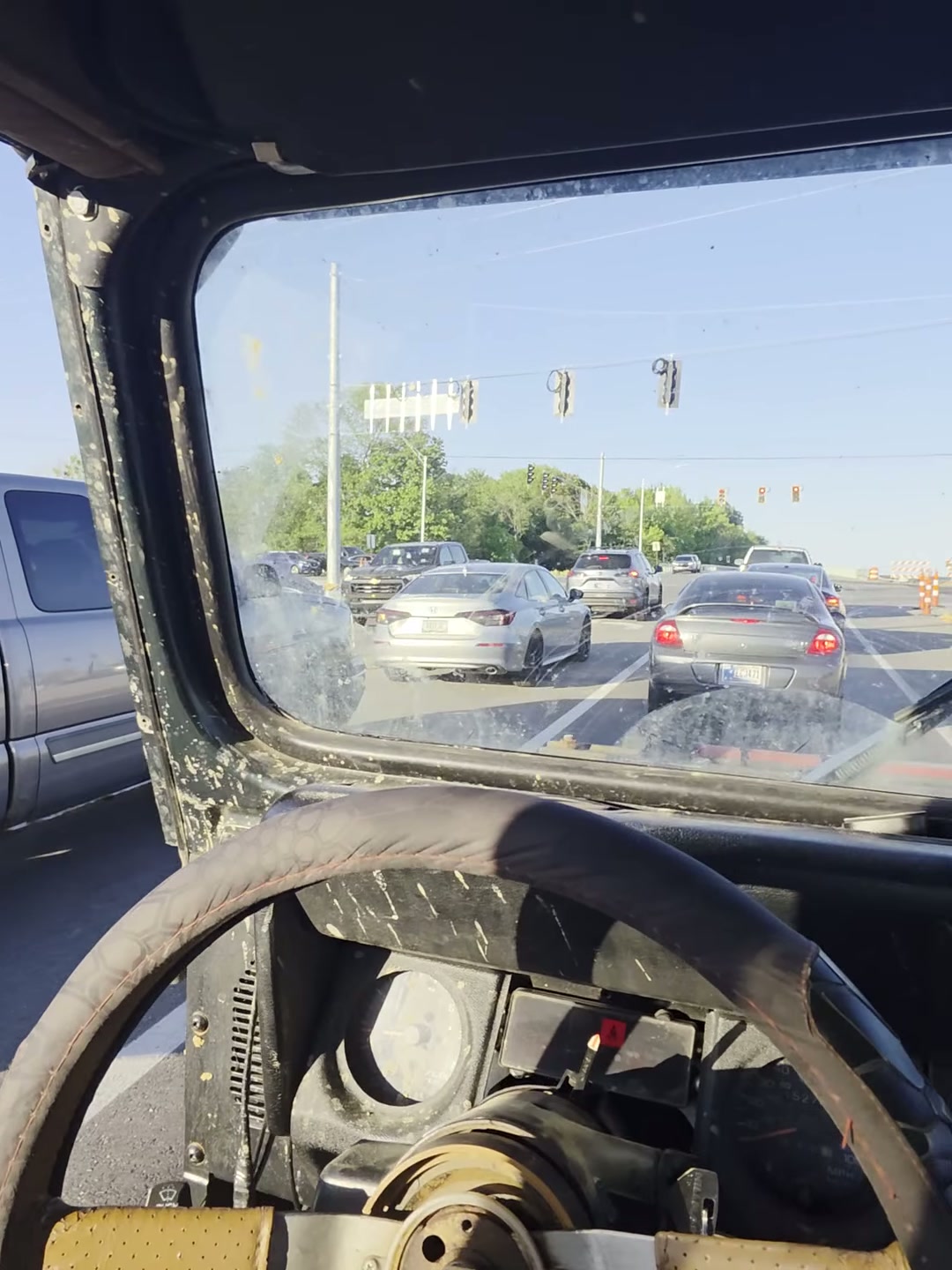 Keep your eyes open on the road, might find a wild Daddy[39] with his cock out!!!