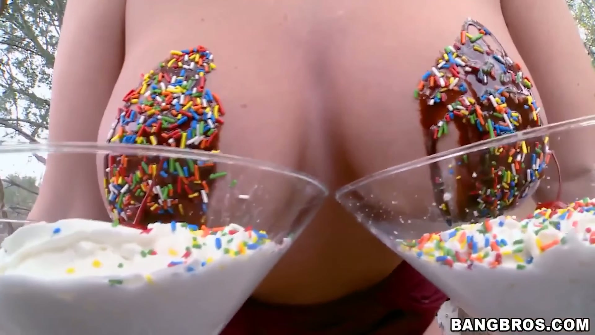Who want to eat this "special" ice-cream? 🍧