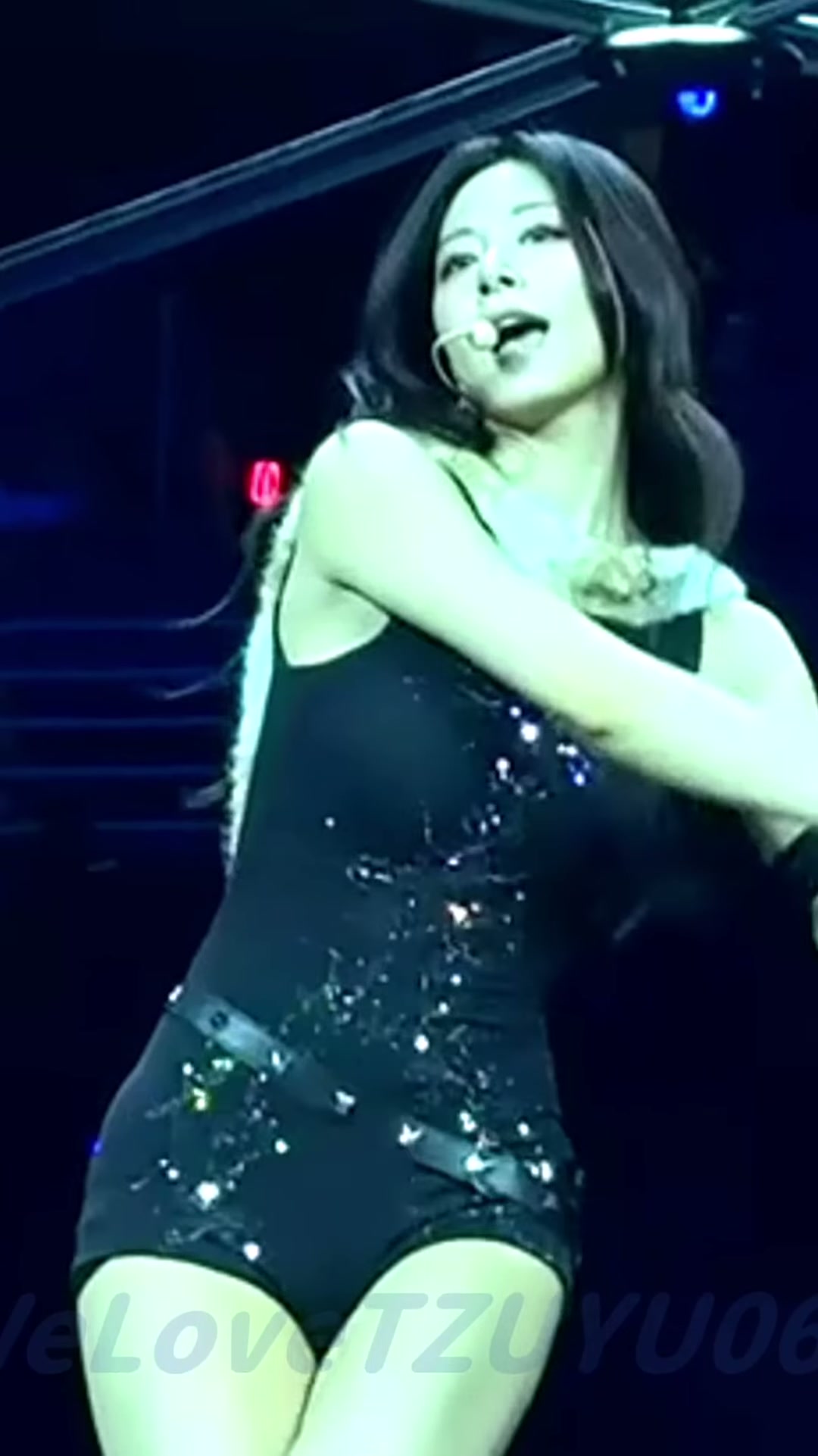 TWICE - Tzuyu