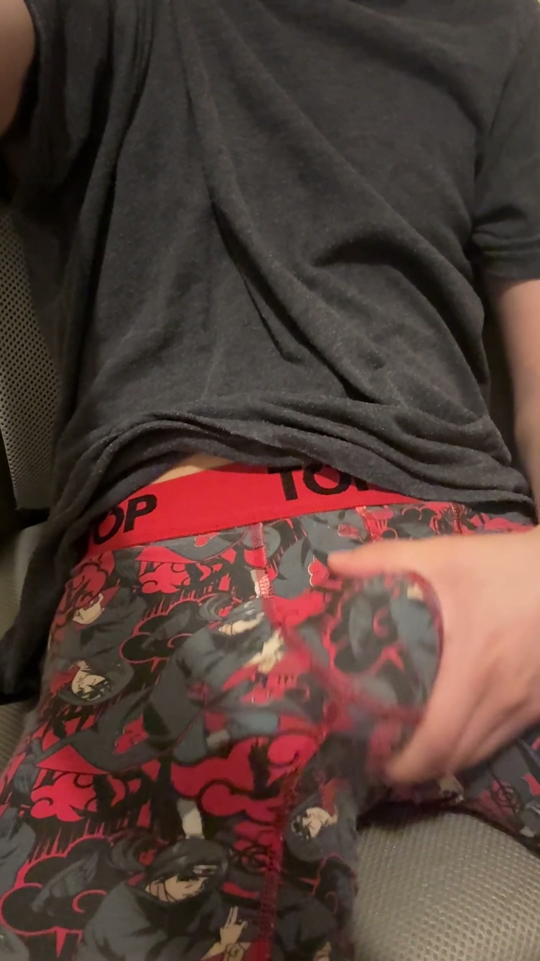 19m need some gaymer bros