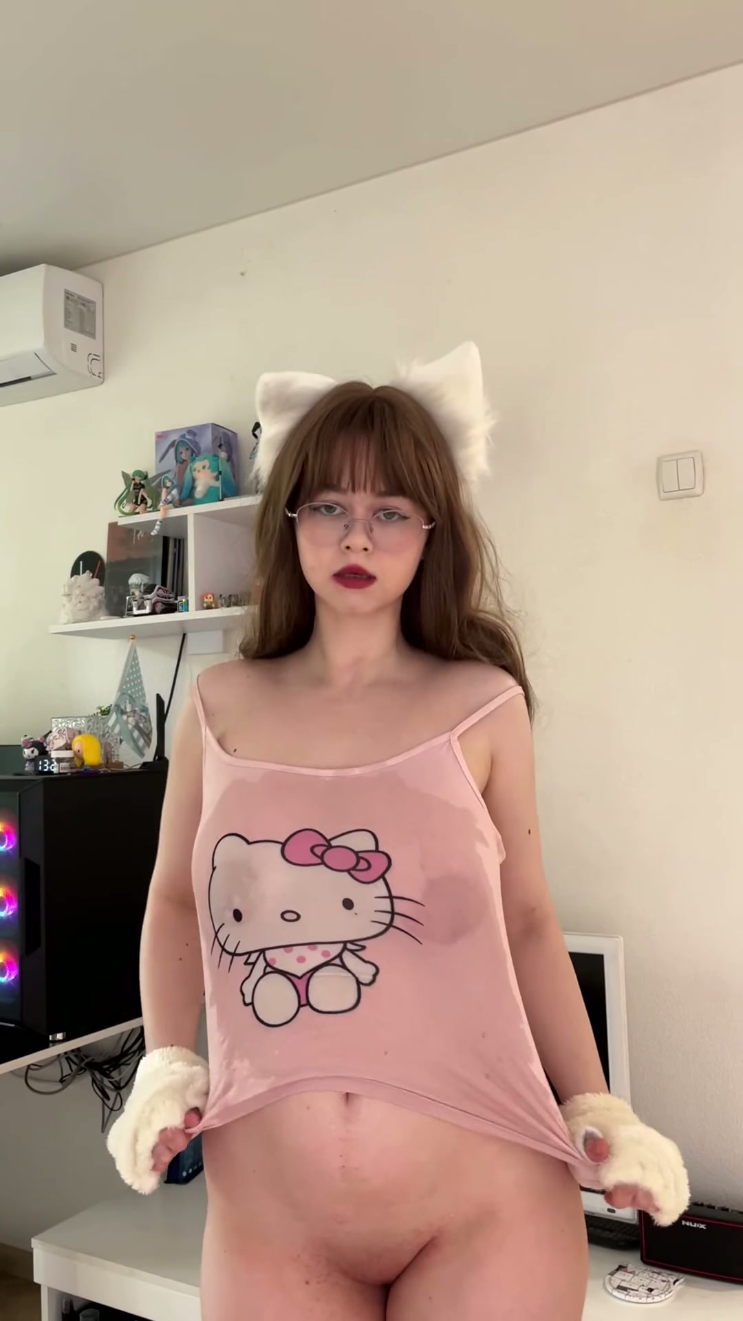 Oops, my shirt got wet and it looks like you saw my nipples, although maybe that wasn't an accident ≧◠‿◠≦✌