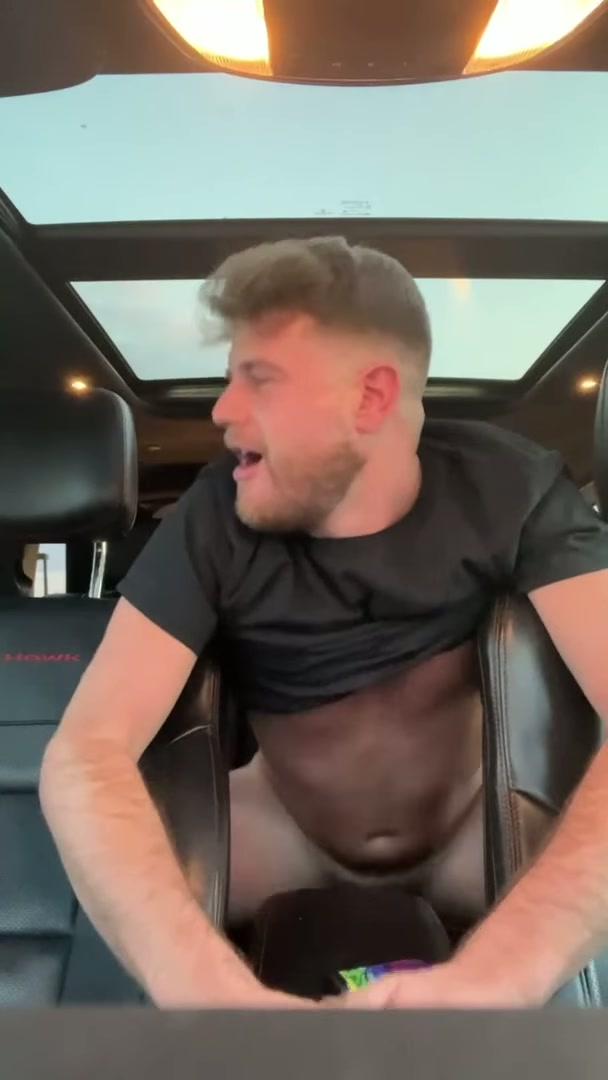 Fucking my bro (25) in the parking lot
