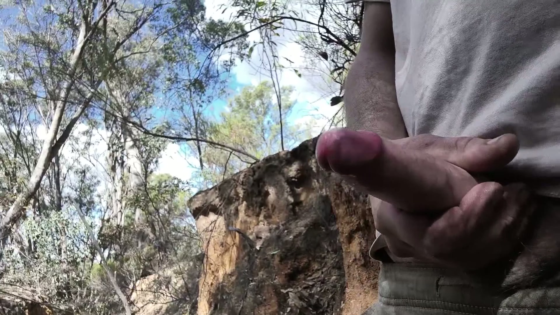 28 Australian cums in the forest 💦💦💦😁😂