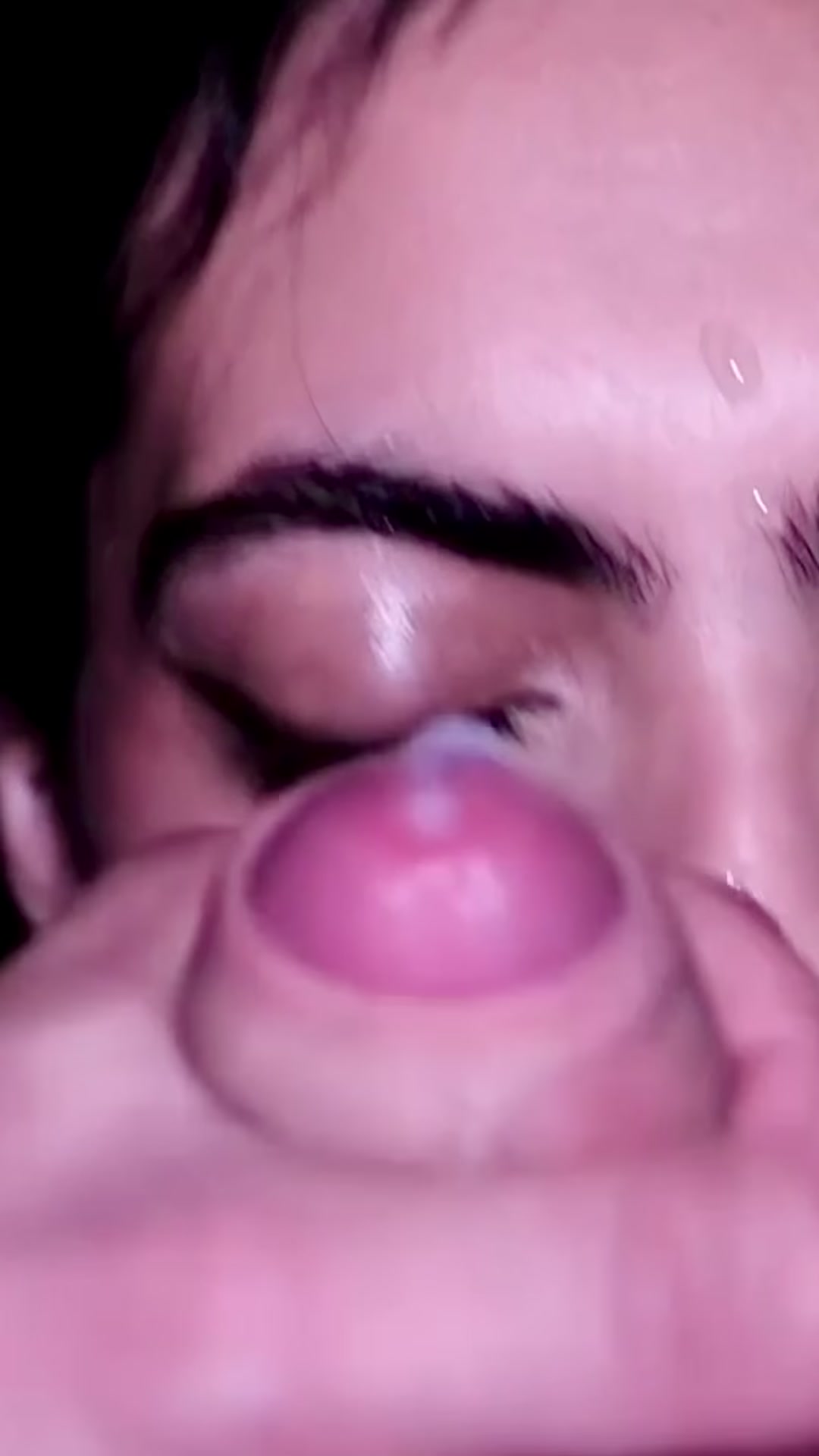 The eye contact my god