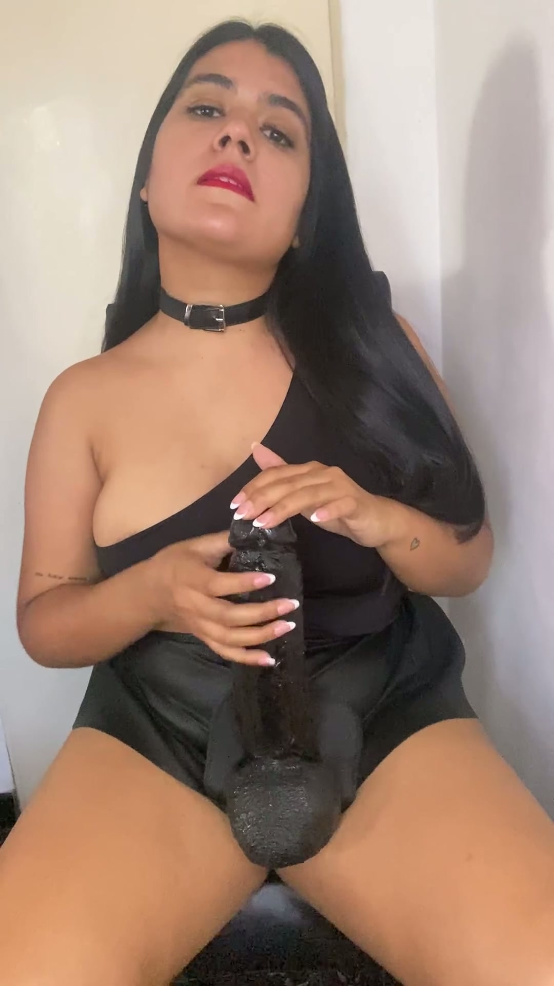 Who wants to be the first to try my huge cock?