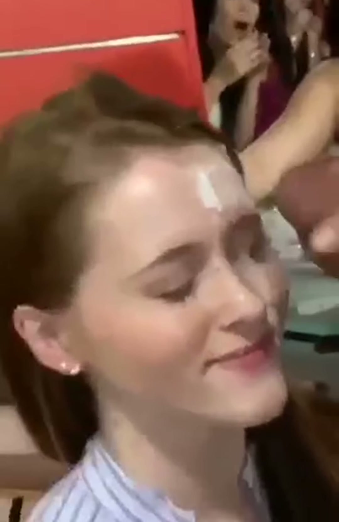 Public Cum Show!