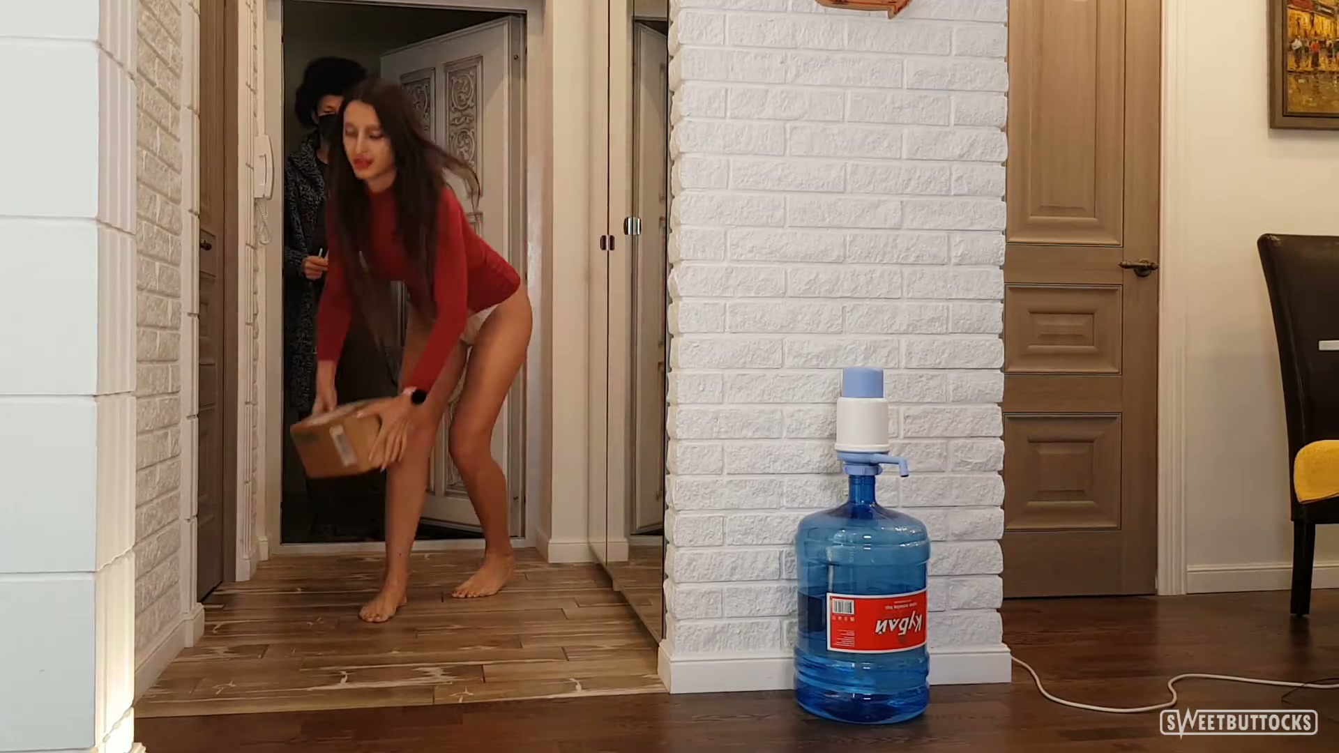 Nude Delivery