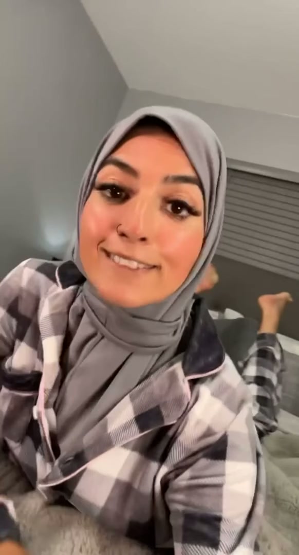 From innocent hijabi to cock loving hoejabi 😈