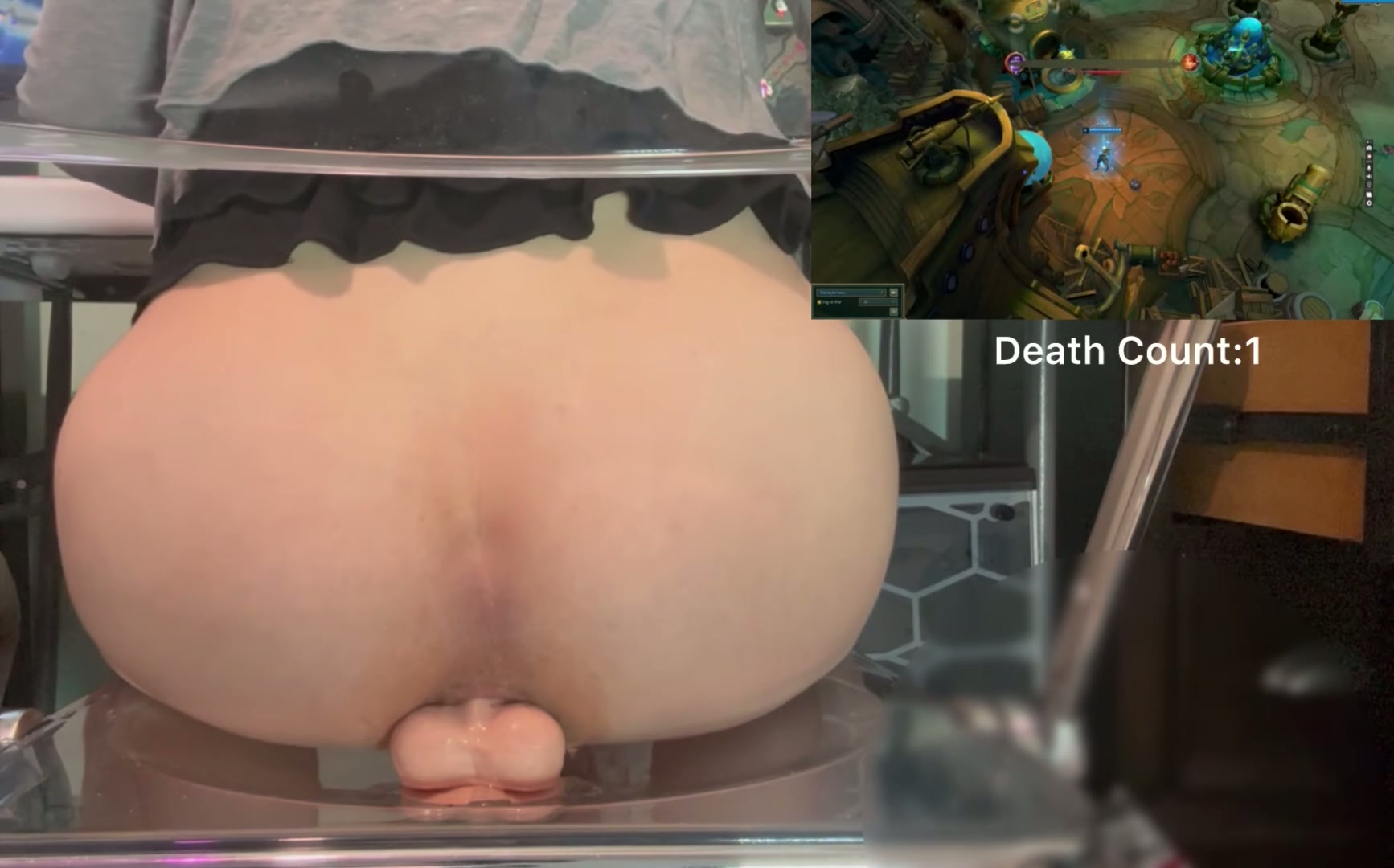 Playing league but every time I die I have to ride the dildo faster >w<