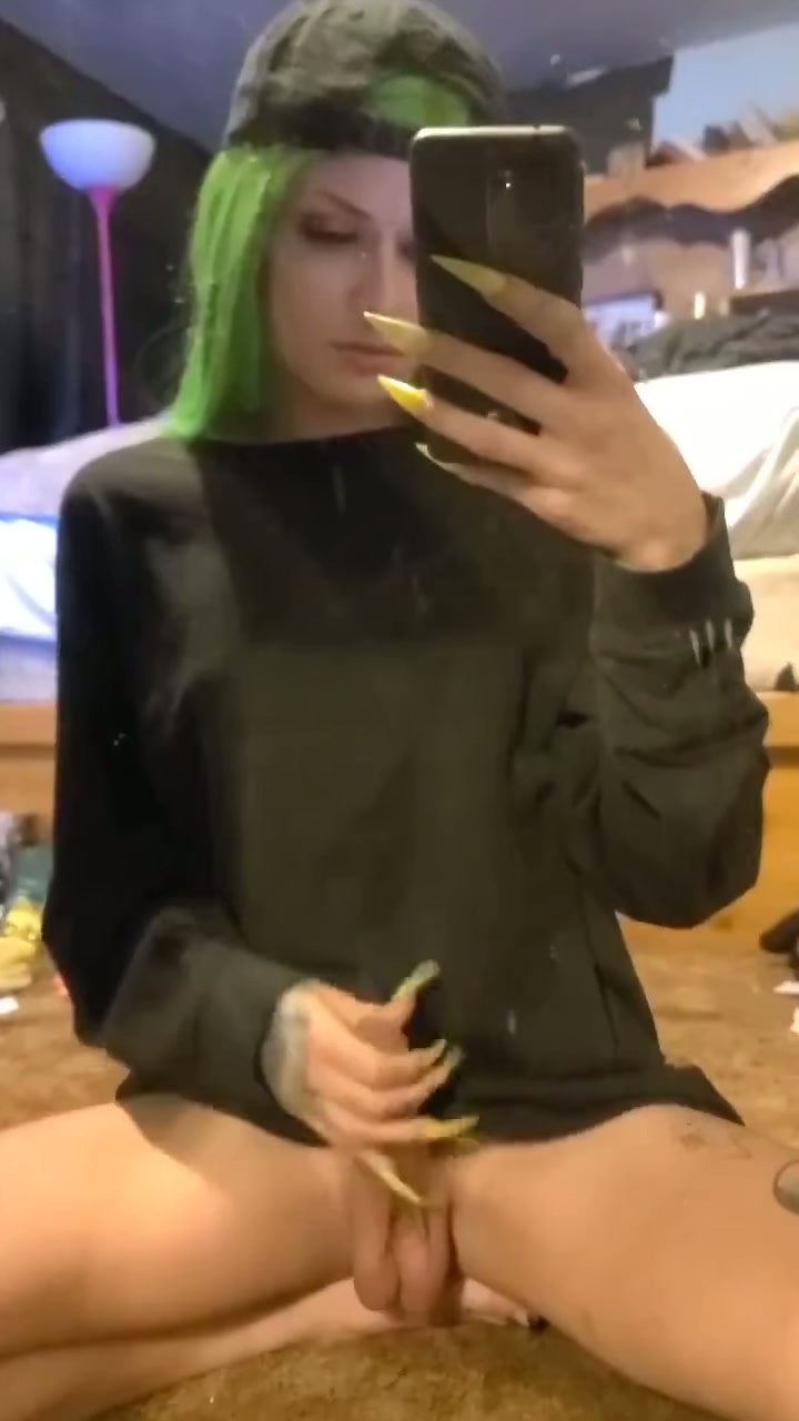Sky Burrito needs a good boy to give her a deep blowjob