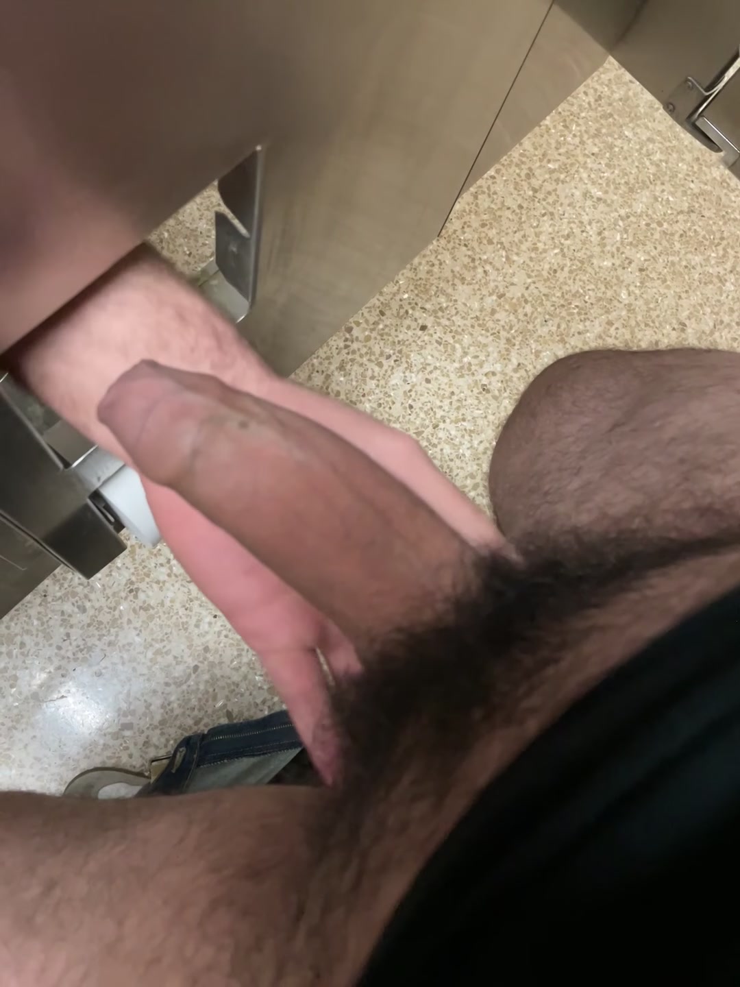 Got my dick jerked at the airport by an airline employee