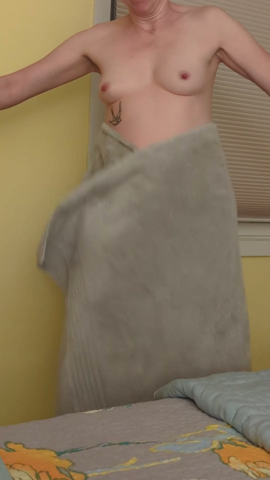 Towel drop before bed. Mound was looking nice and puffy.