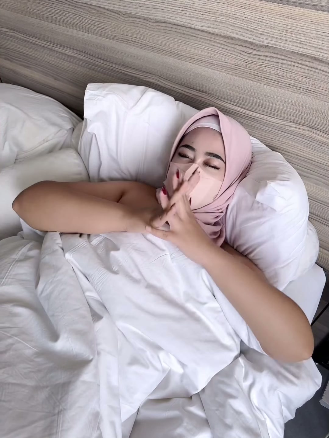Waking up with the best titties