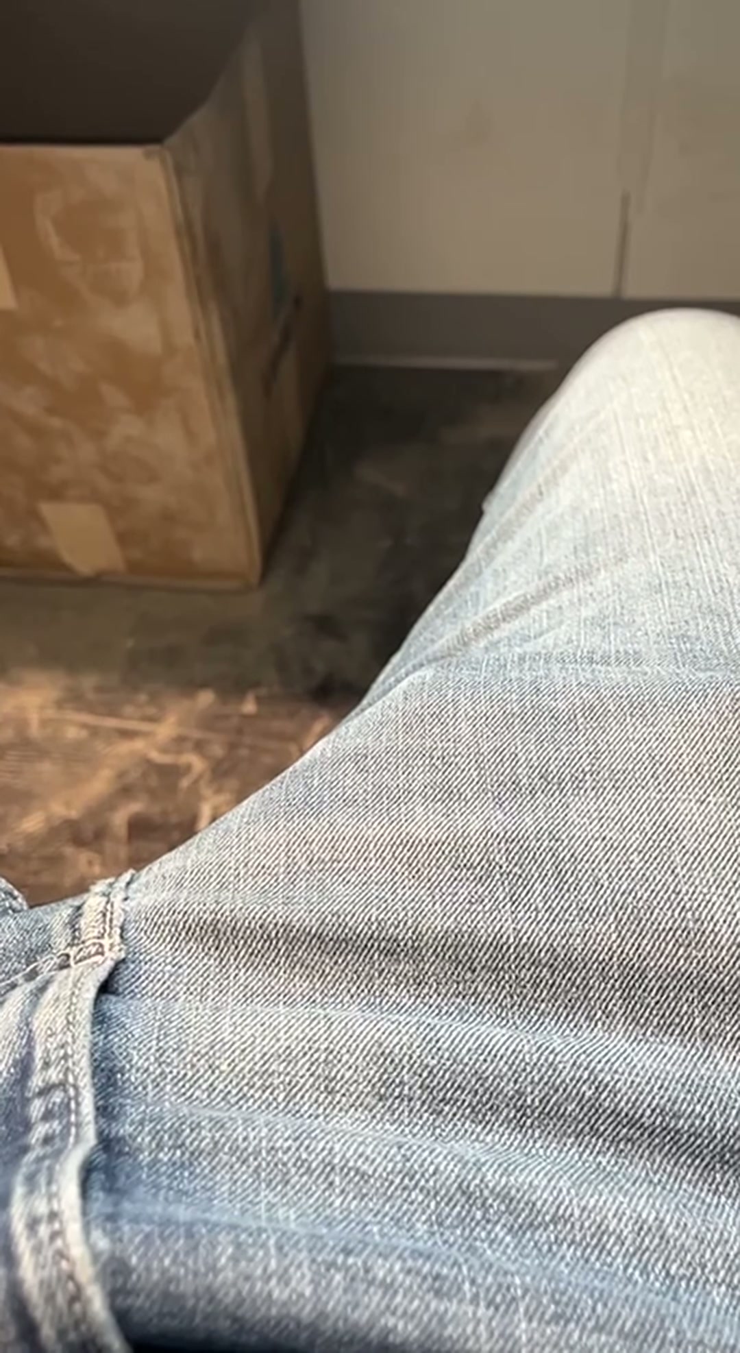 (52) Throbbing and needing some attention!