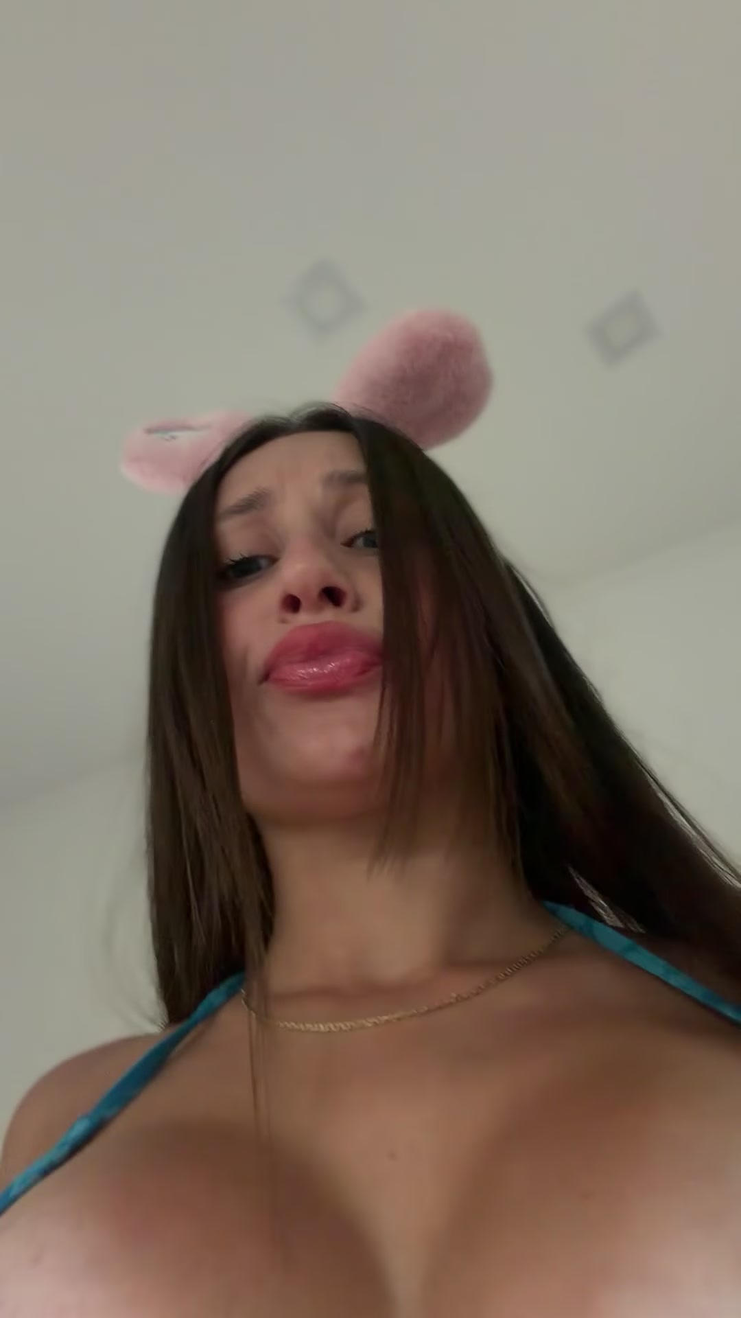 My mouth opens wide for a reward