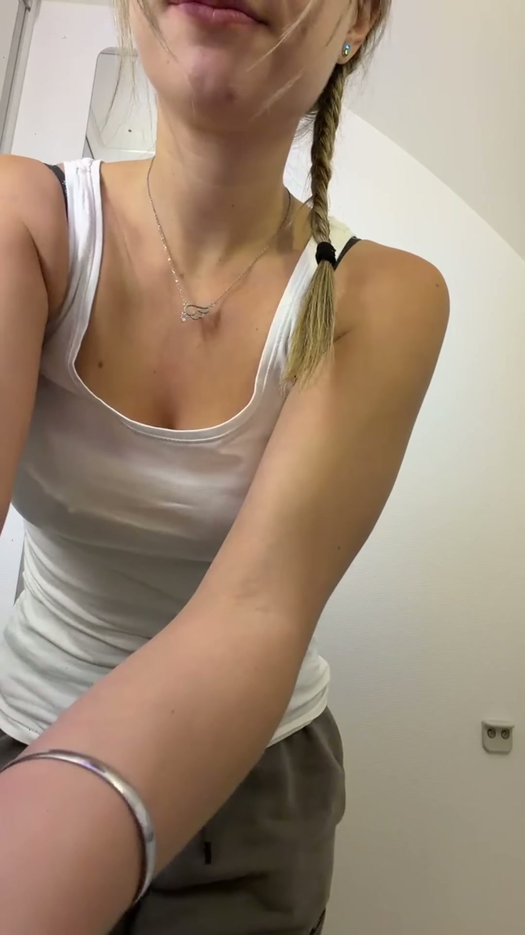 tittys out in the airplane Reveal