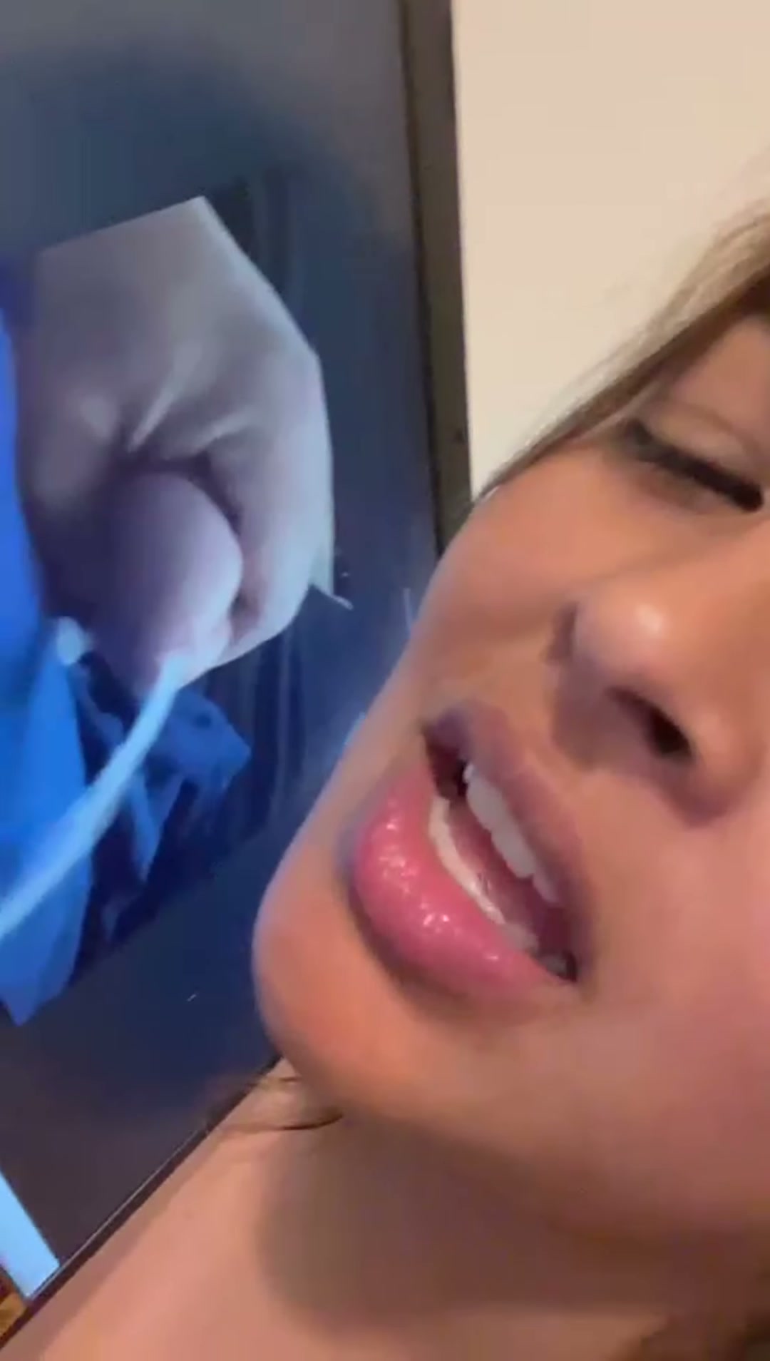 That gooey cummy belongs on my face