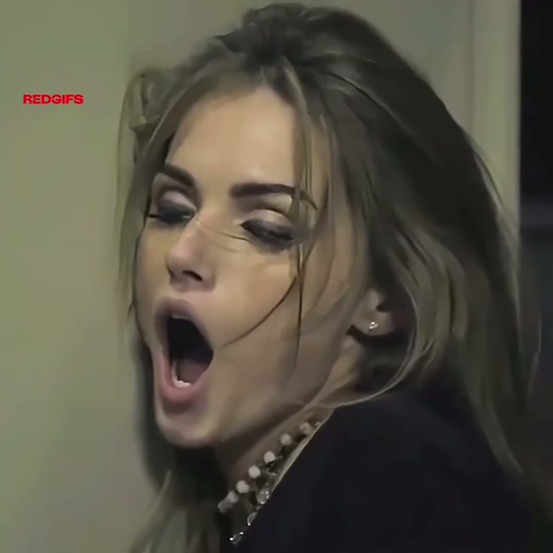 The Way He Eat Her