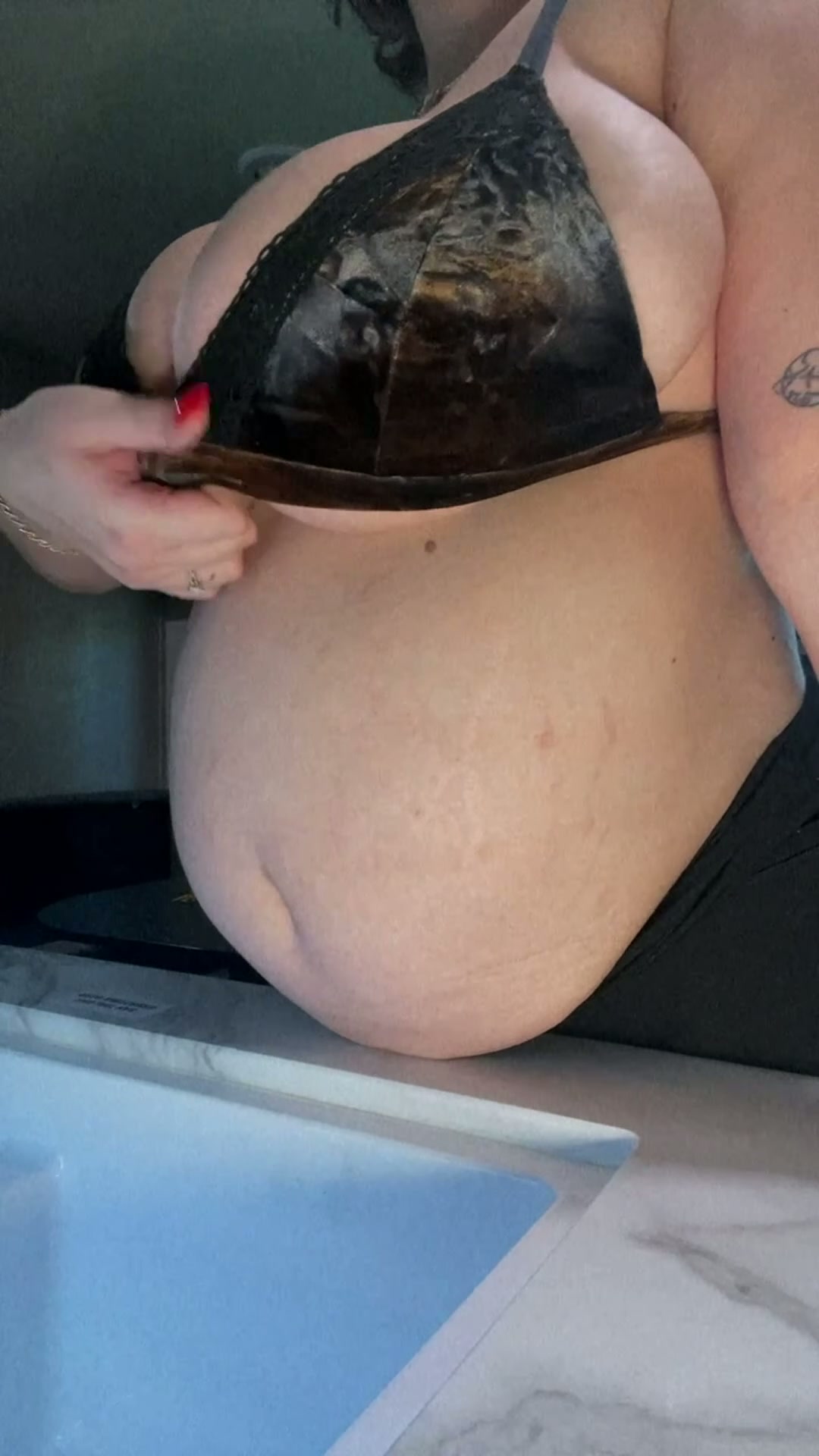 Do you like my pregnant belly or tits?