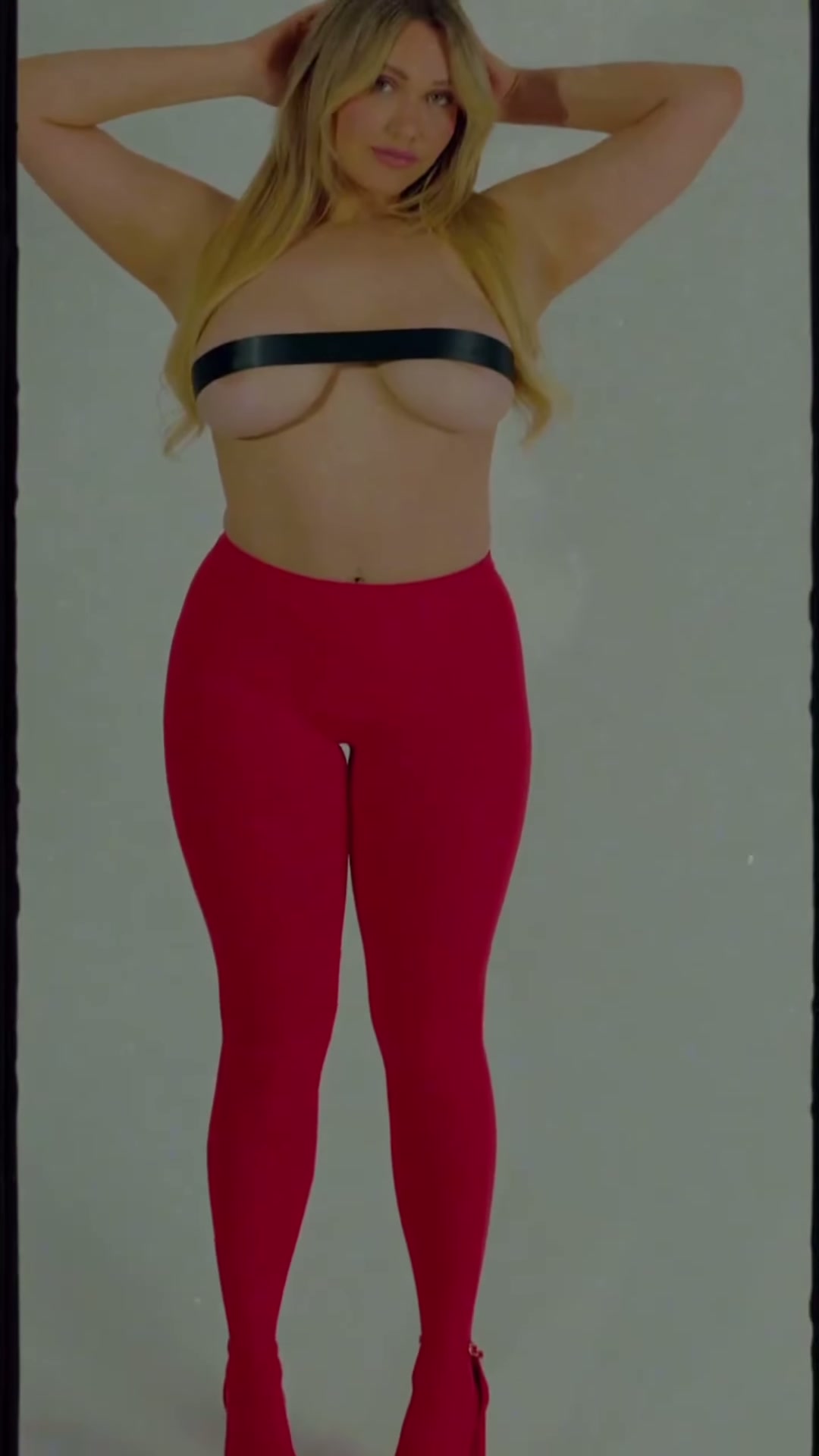 Minimalist outfit - IG February 2026