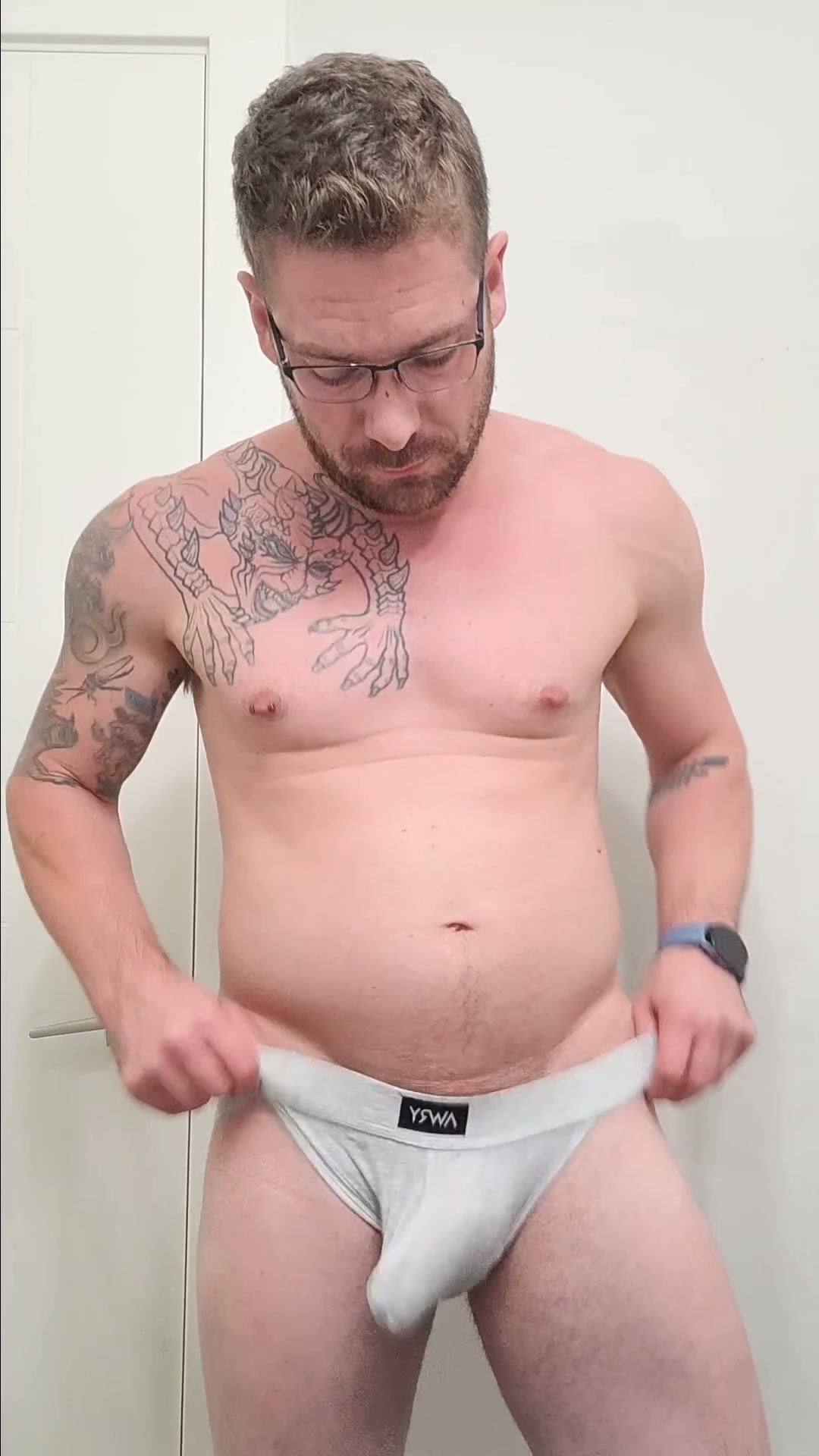Trading off these tight jeans for my grey sweatpants 