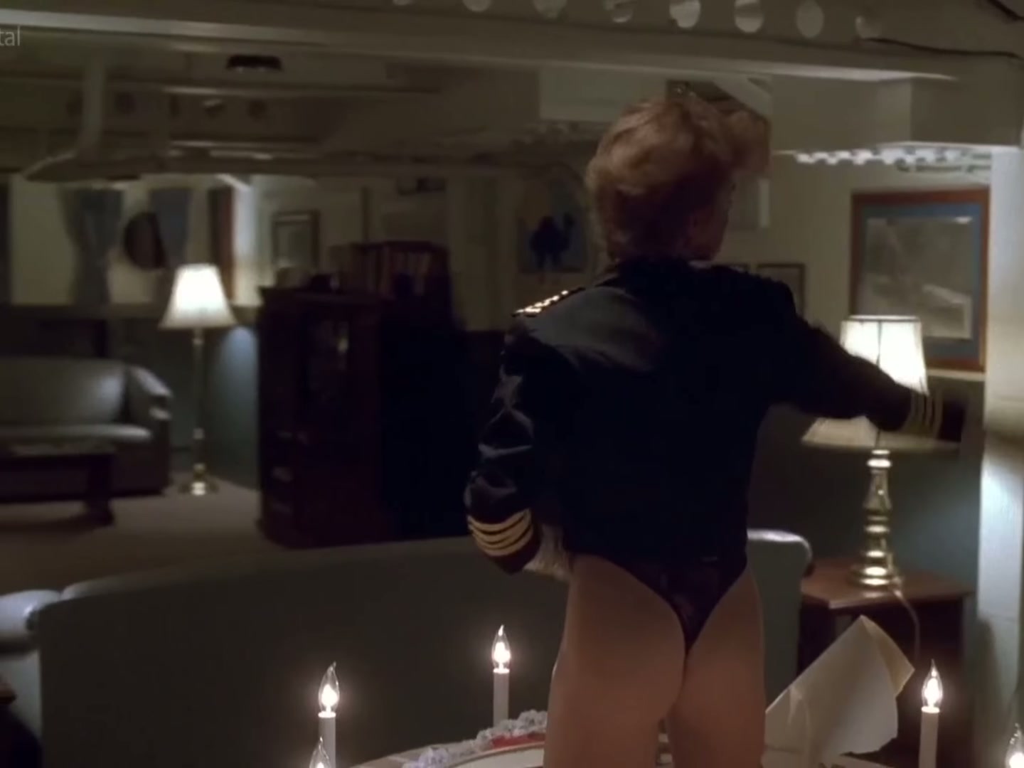 Erika Eleniak (1992)