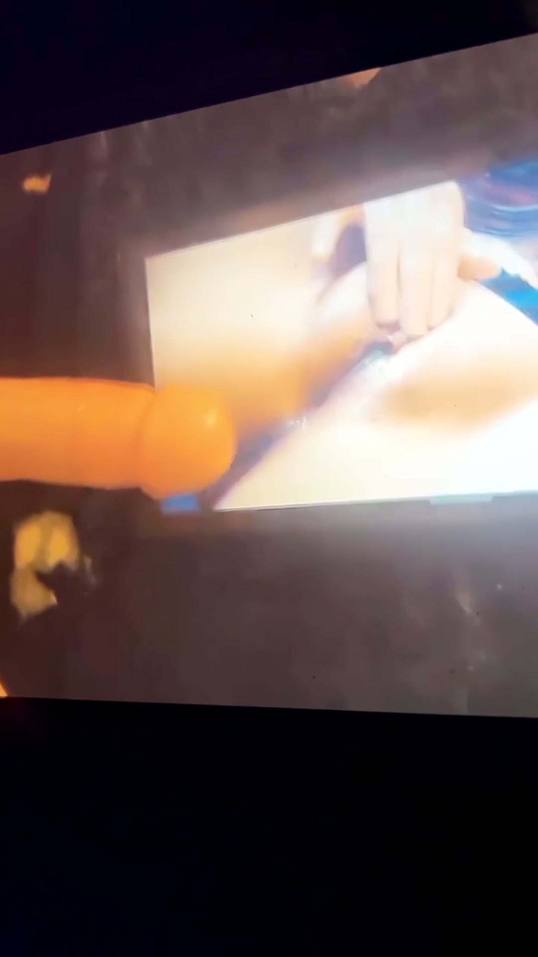 Rubbing my messy pussy in a return trib for Ytpainter 💕