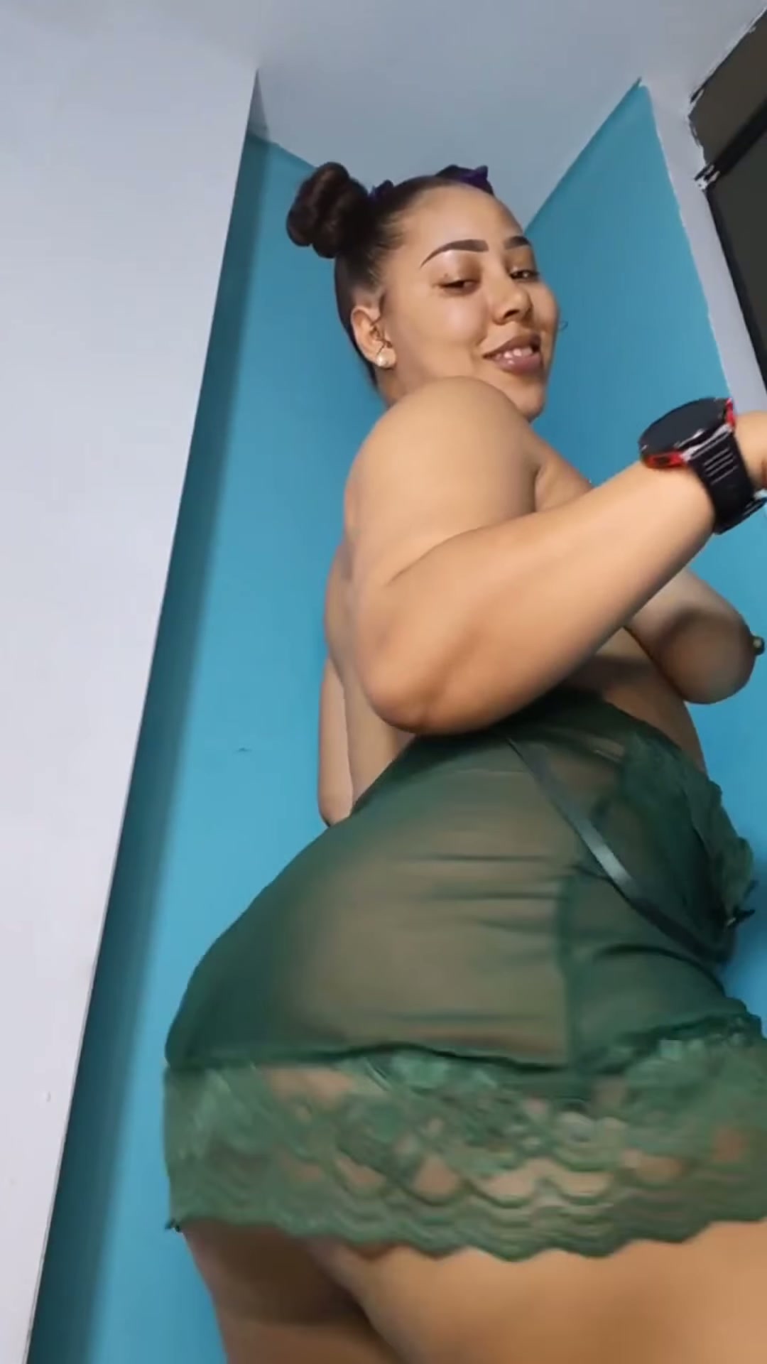 This deserves a real penis