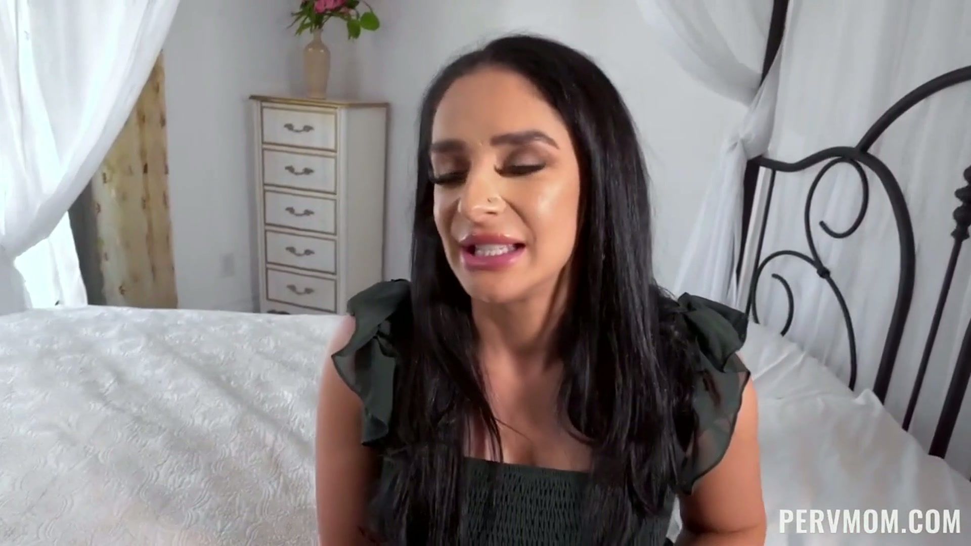 Mom Sheena Ryder Step-Mom